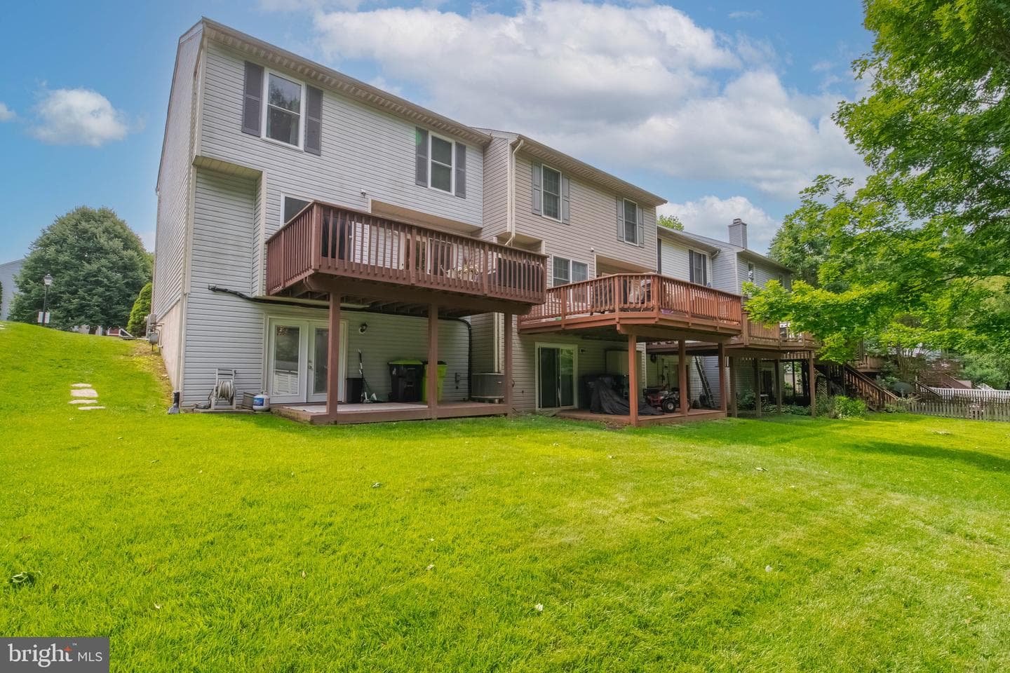 609 Kildonan Court photo 36