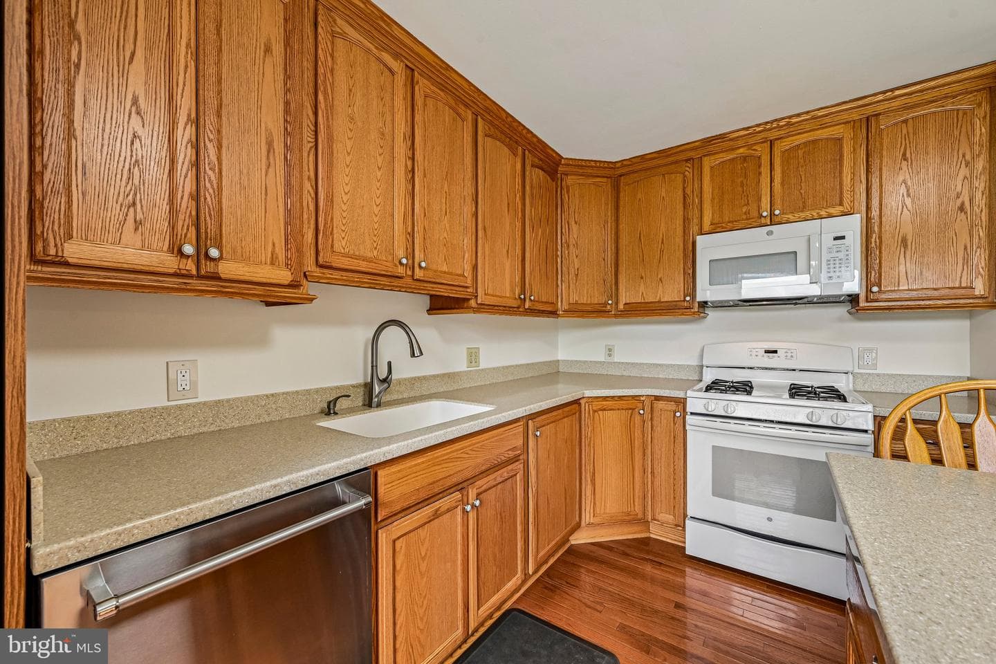 513 Normandy Lane photo 10