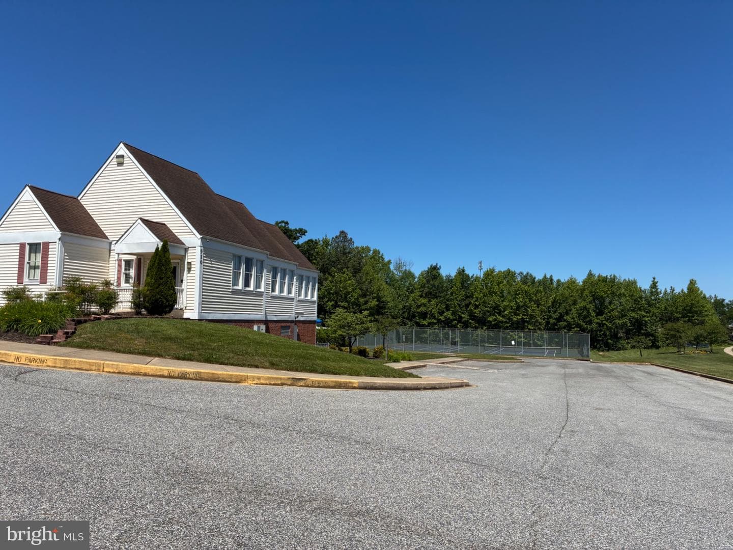 903 Woodbridge Court #f photo 13