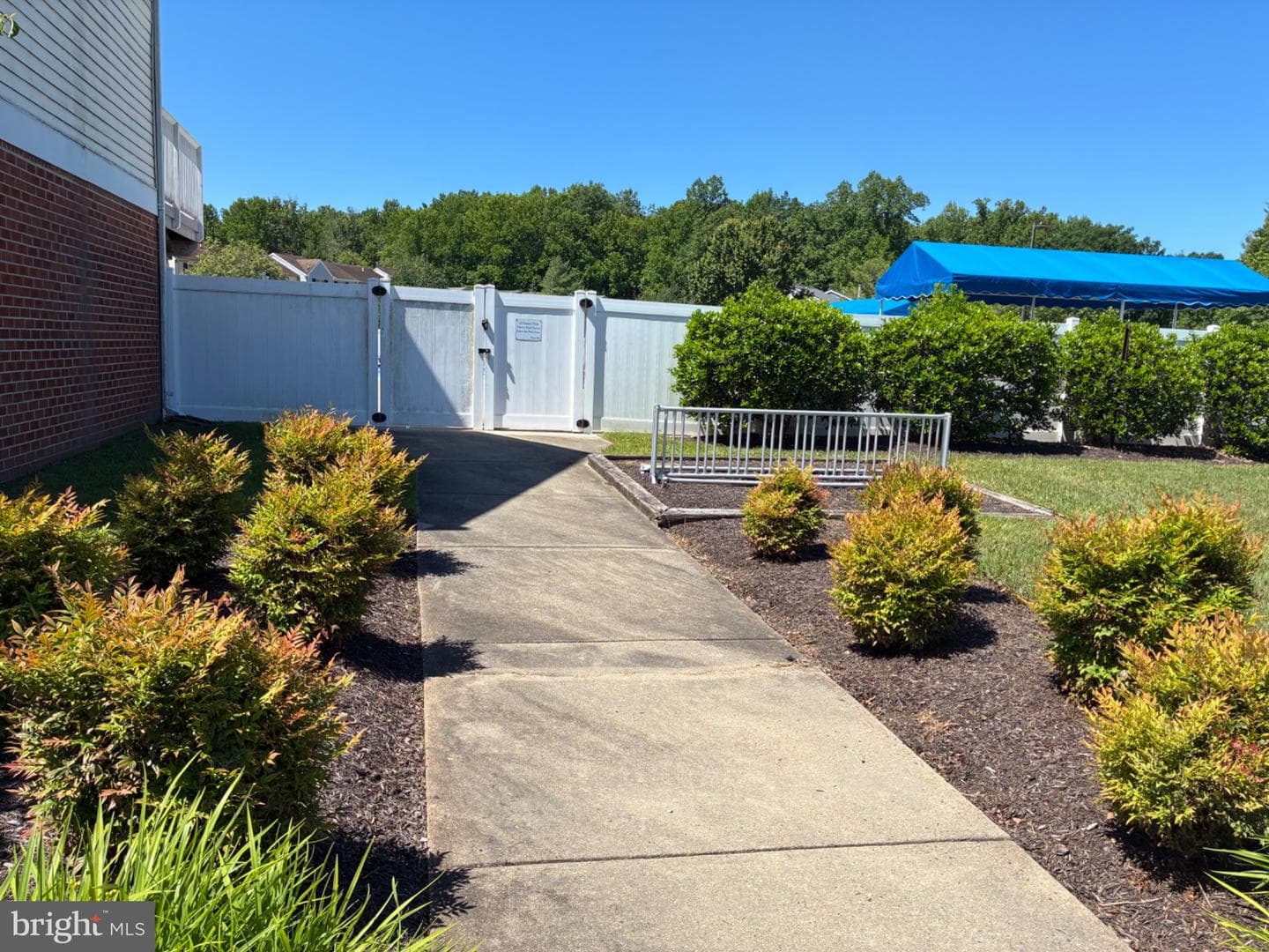 903 Woodbridge Court #f photo 7
