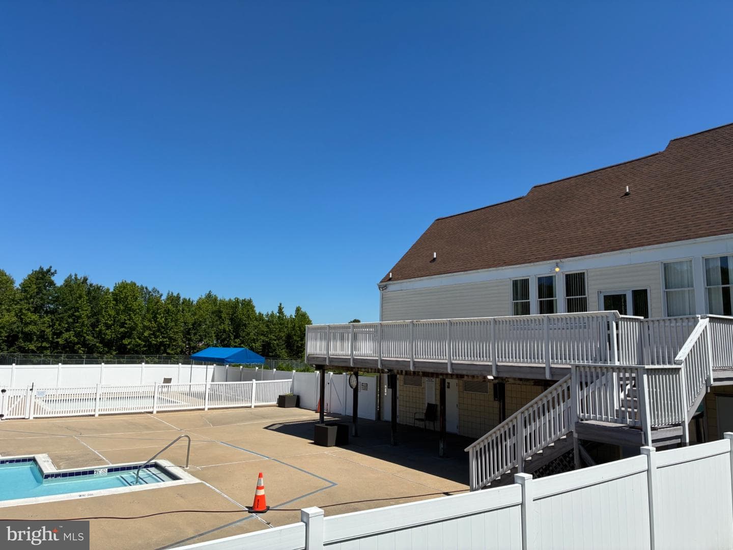 903 Woodbridge Court #f photo 9