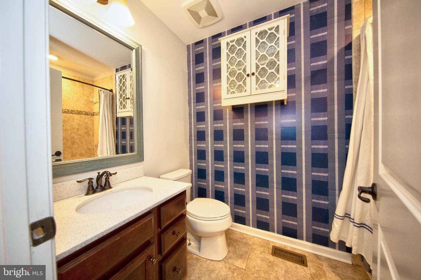 1305 Dickinson Court photo 17