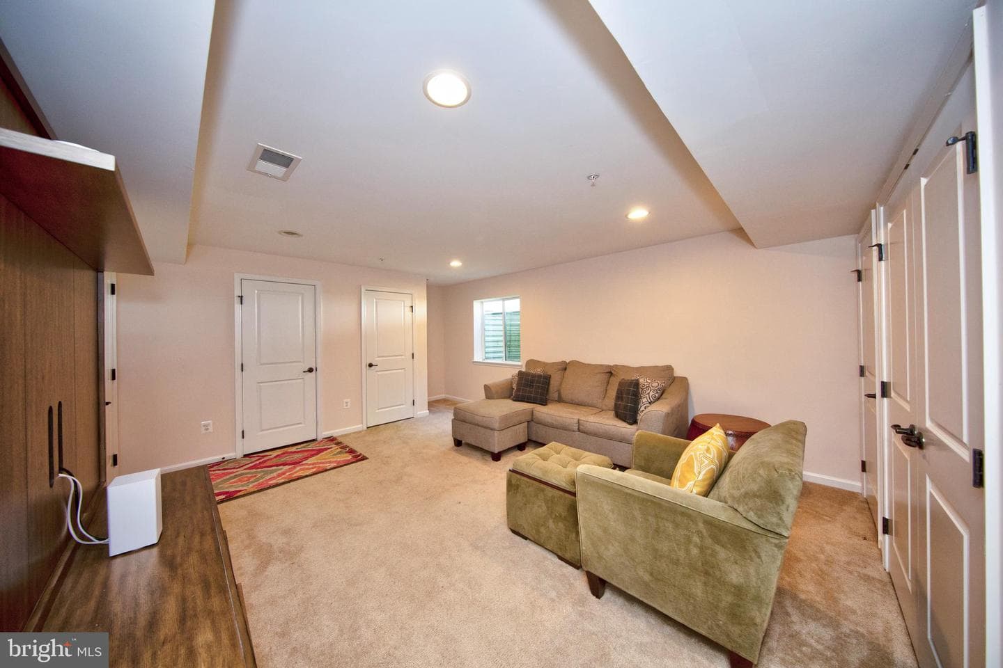 1305 Dickinson Court photo 21