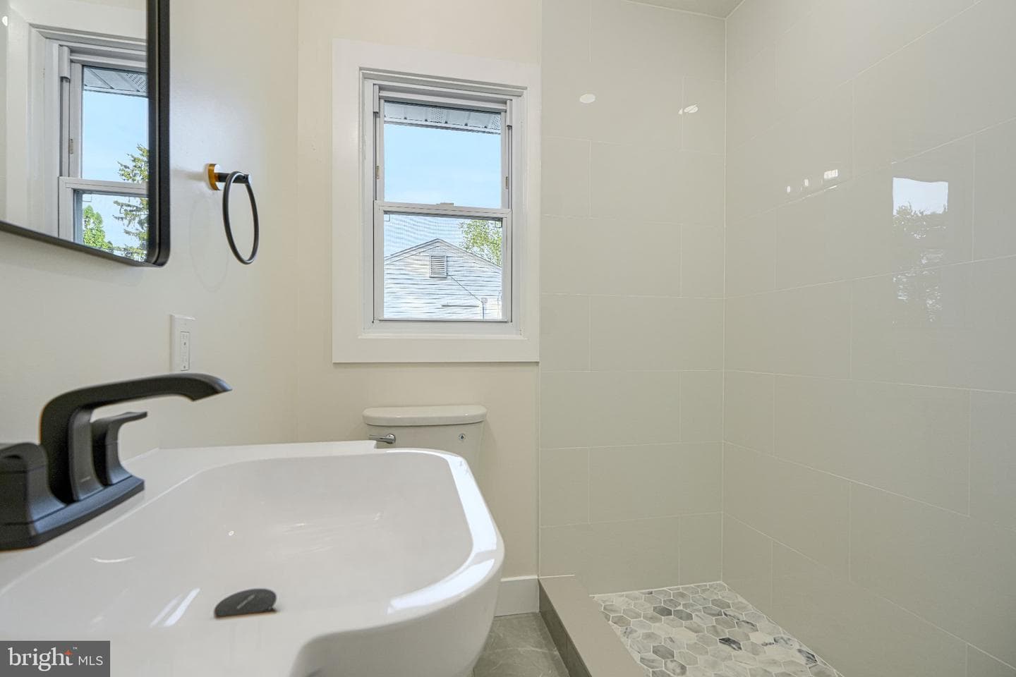 103 Stoneleigh Road photo 34