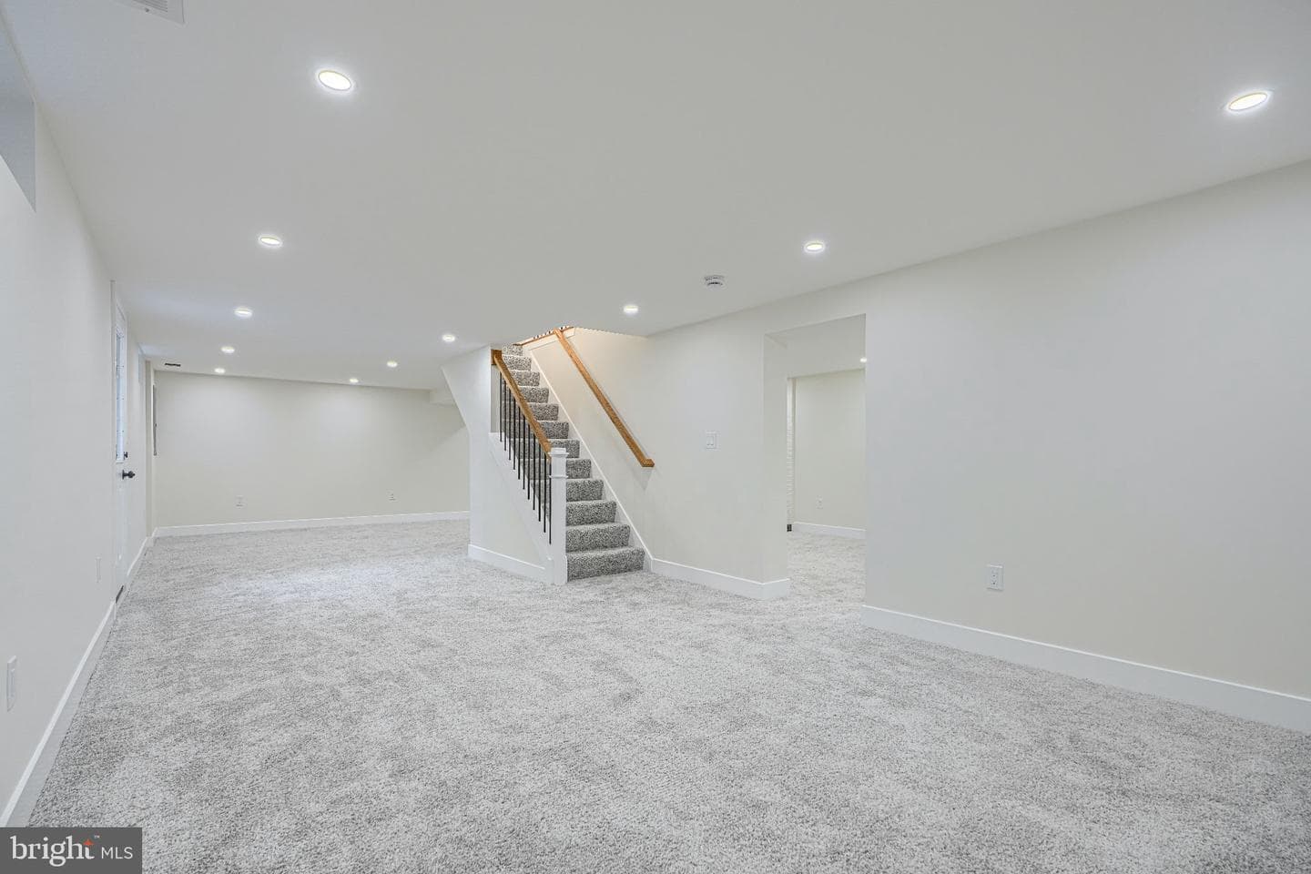 103 Stoneleigh Road photo 38