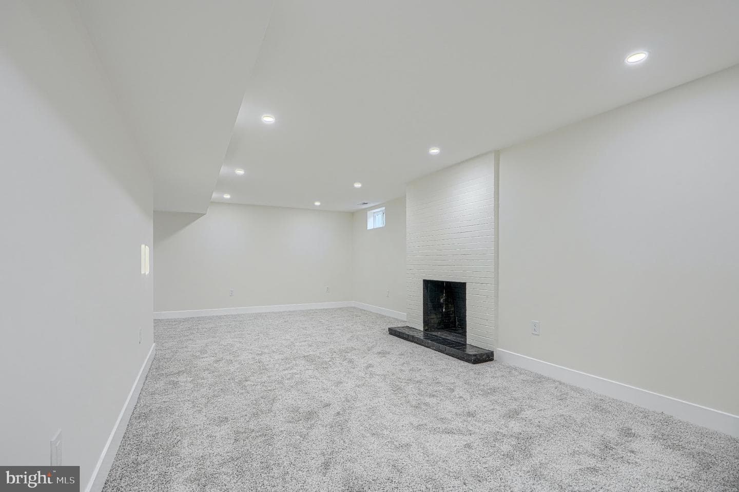 103 Stoneleigh Road photo 42