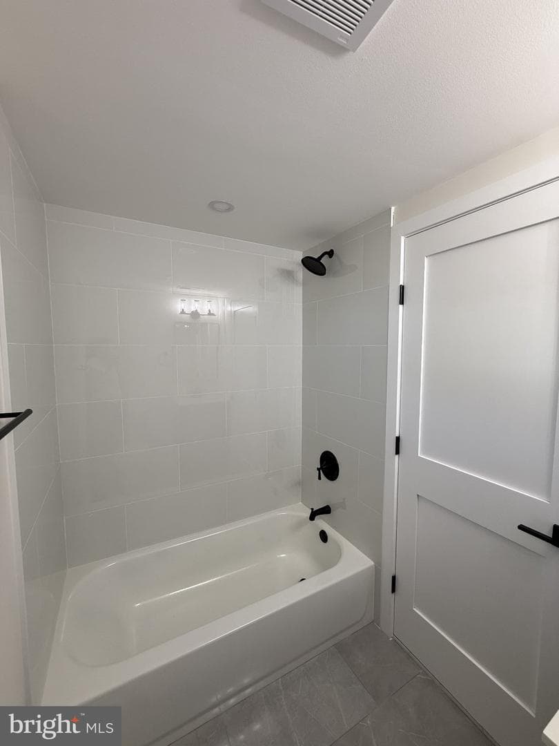 103 Stoneleigh Road photo 6