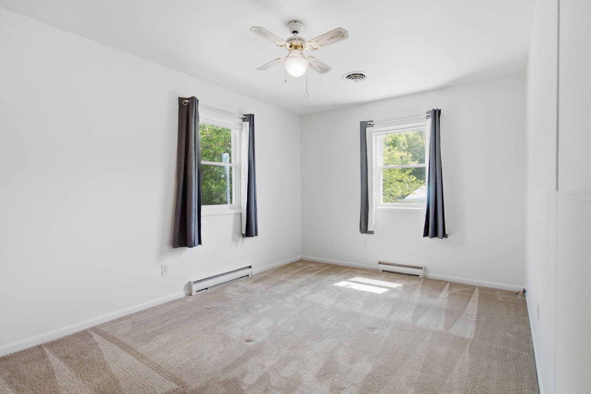531 Eckhart Drive photo 20
