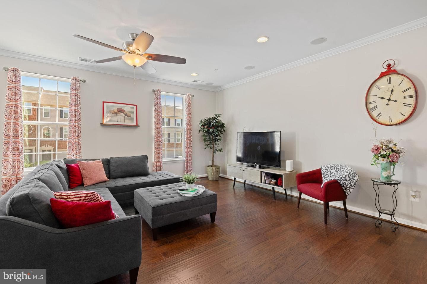 159 Sachem Street photo 2