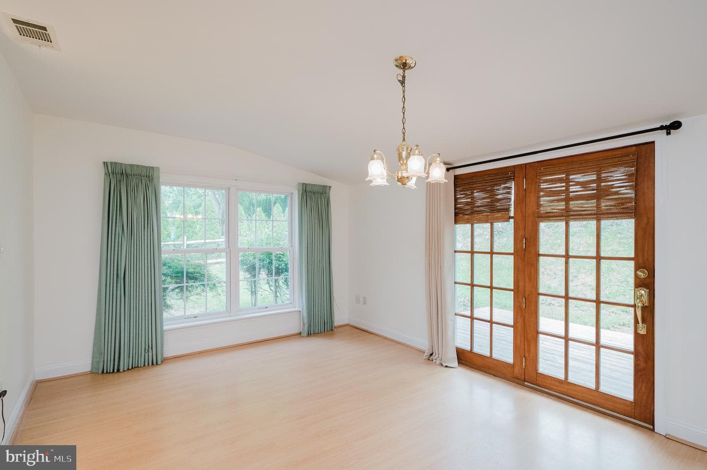 132 Regent Drive photo 26