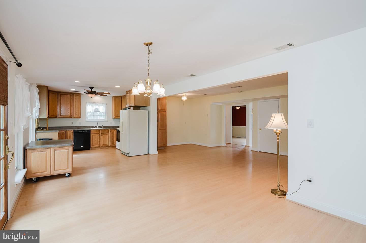 132 Regent Drive photo 28