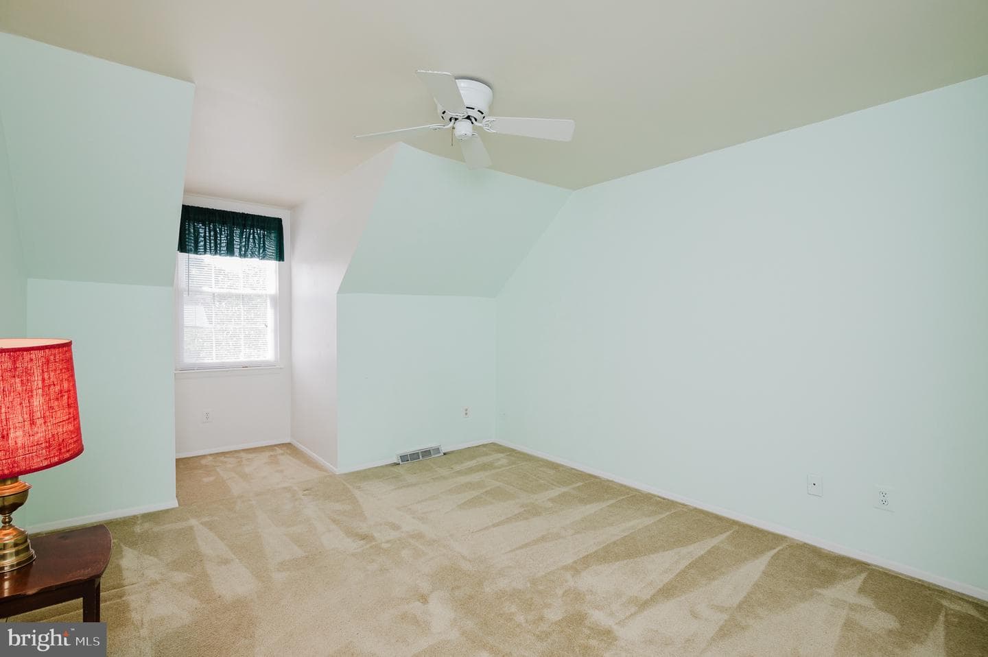 132 Regent Drive photo 45