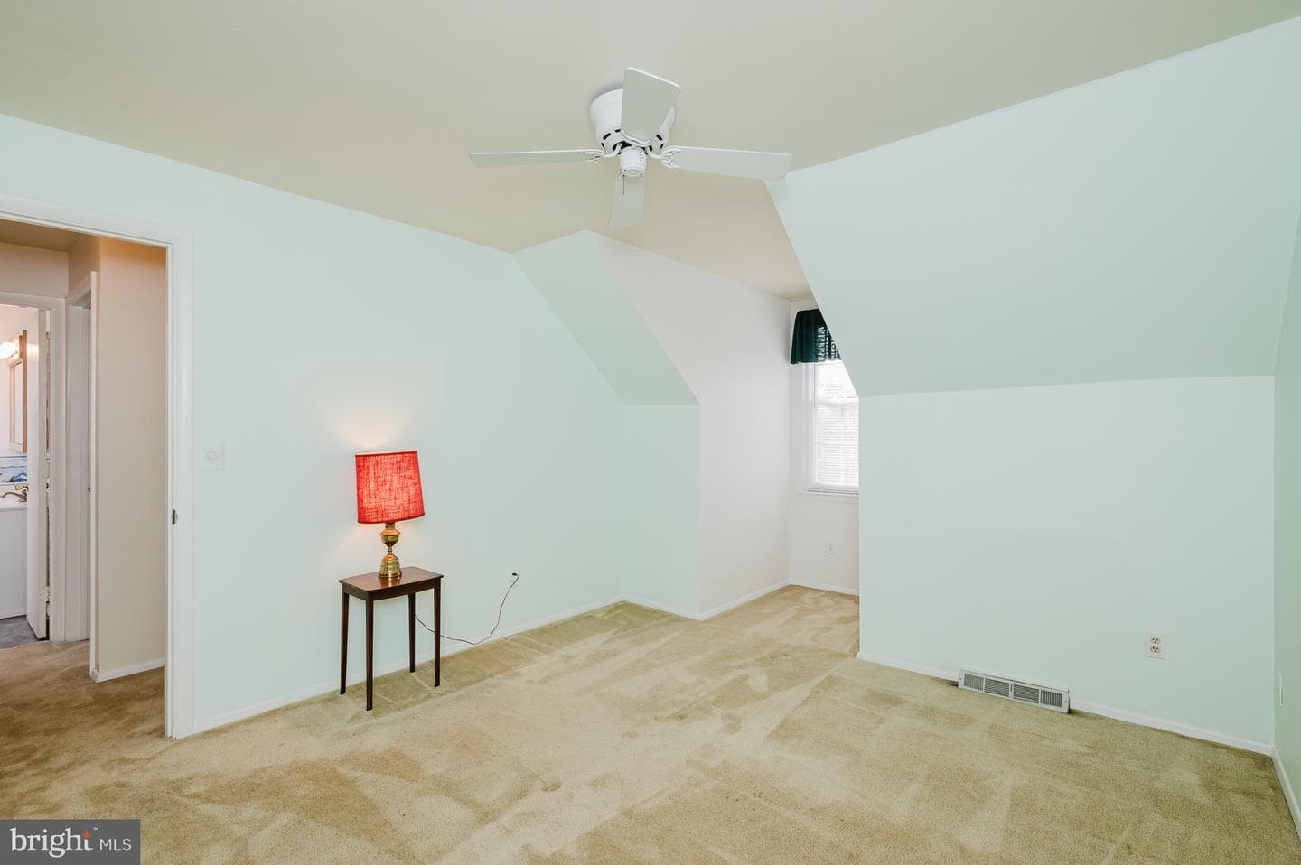 132 Regent Drive photo 46