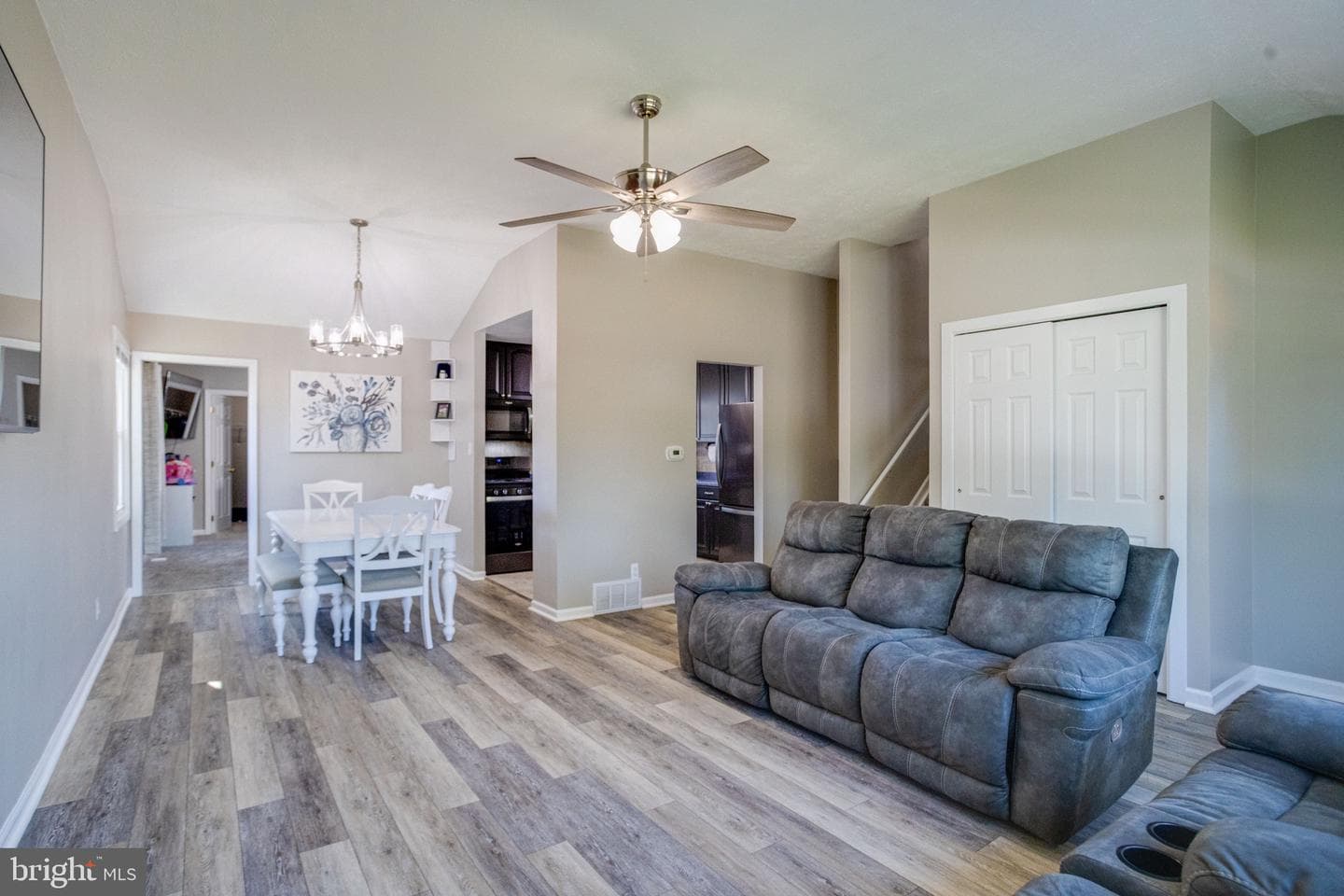 442 Bernice Terrace photo 7