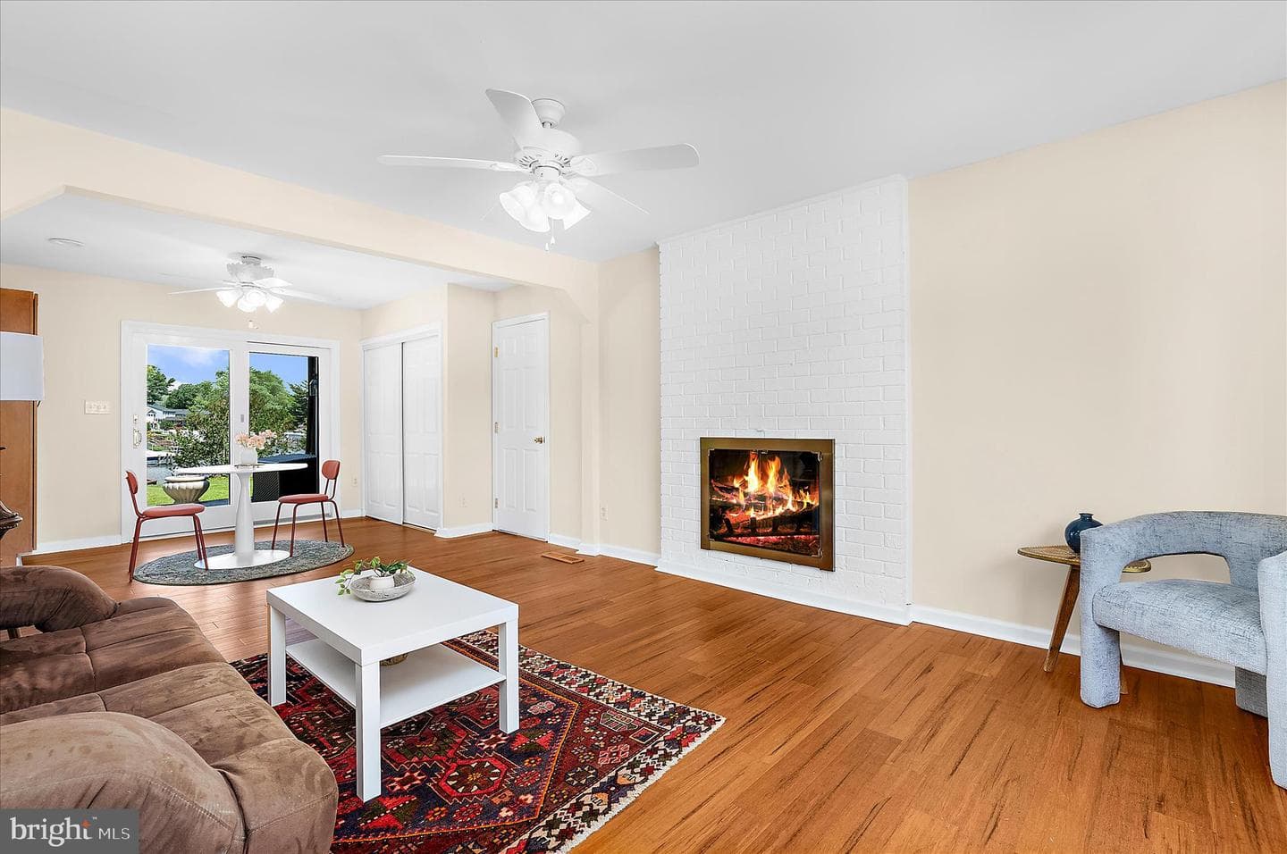 35 Neptune Drive photo 24