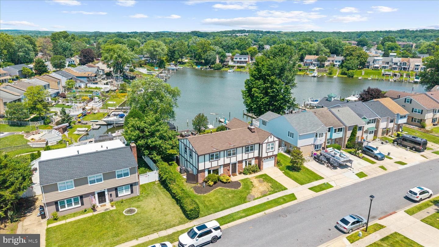 35 Neptune Drive photo 66