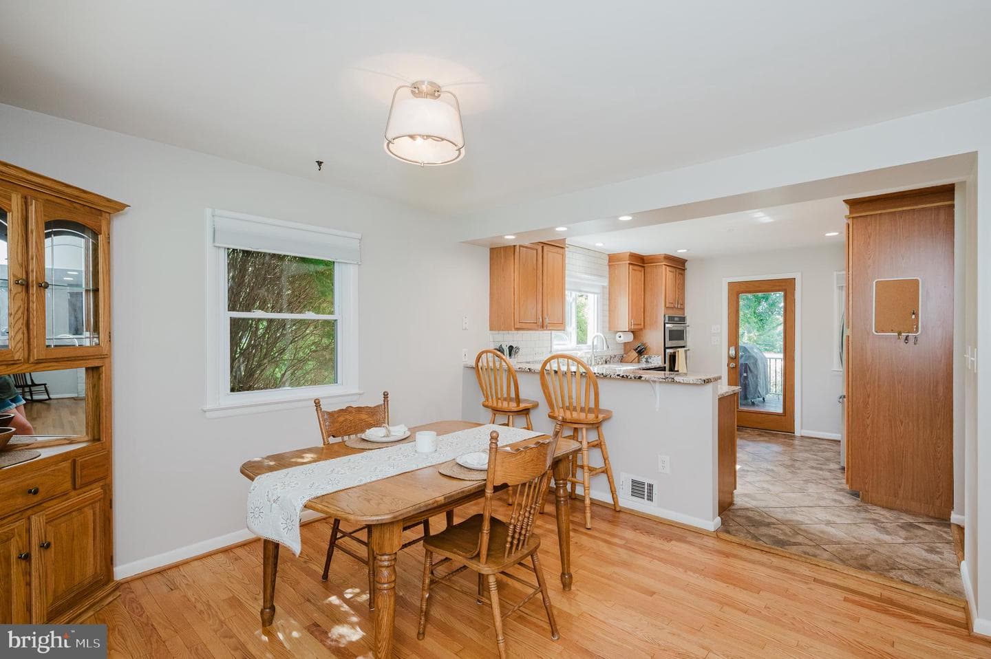 504 Plumtree Road photo 10