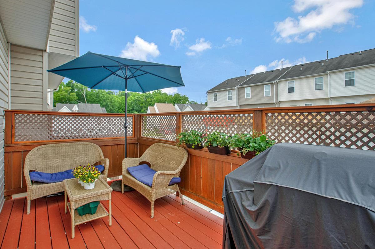 610 Snowberry Way photo 28
