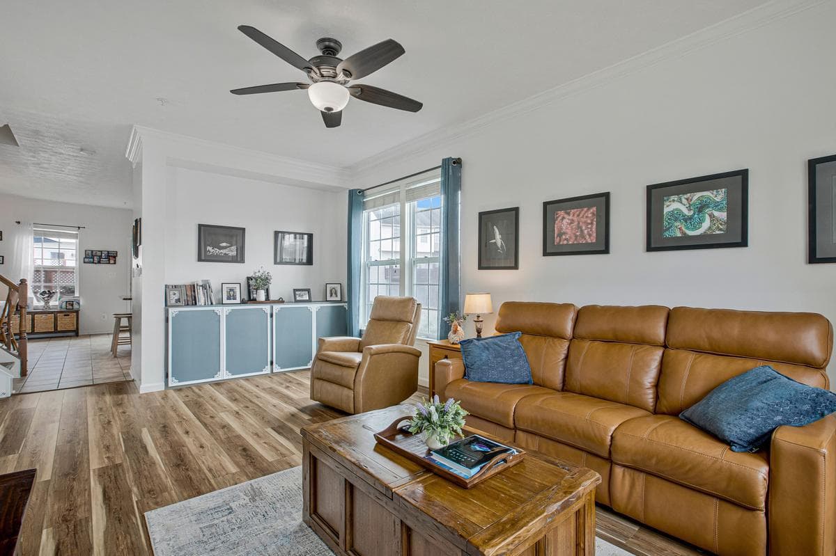 610 Snowberry Way photo 6