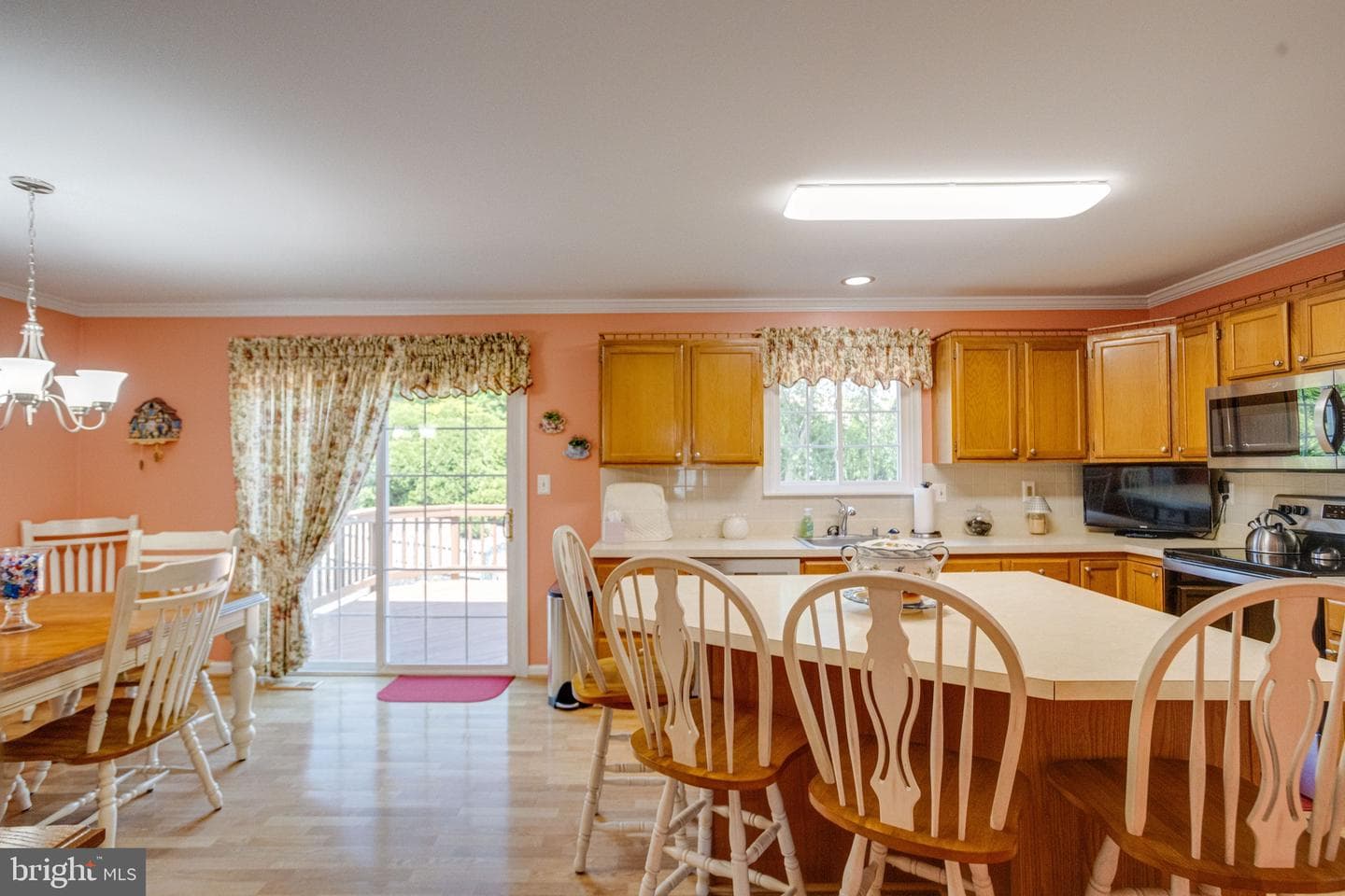 1410 Valbrook Court S photo 15