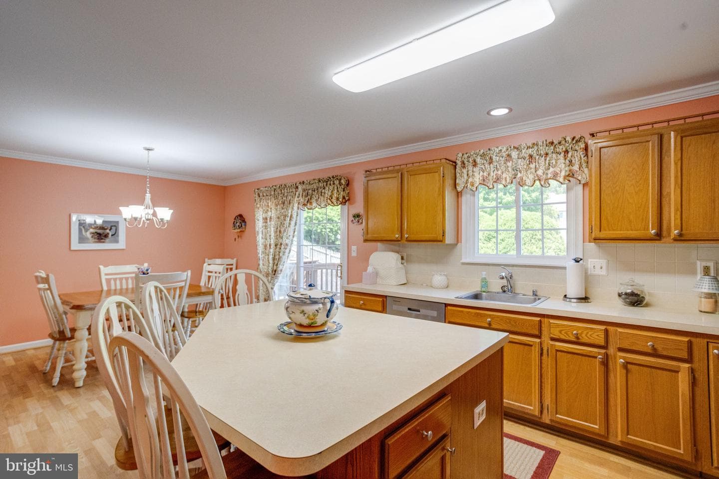 1410 Valbrook Court S photo 20