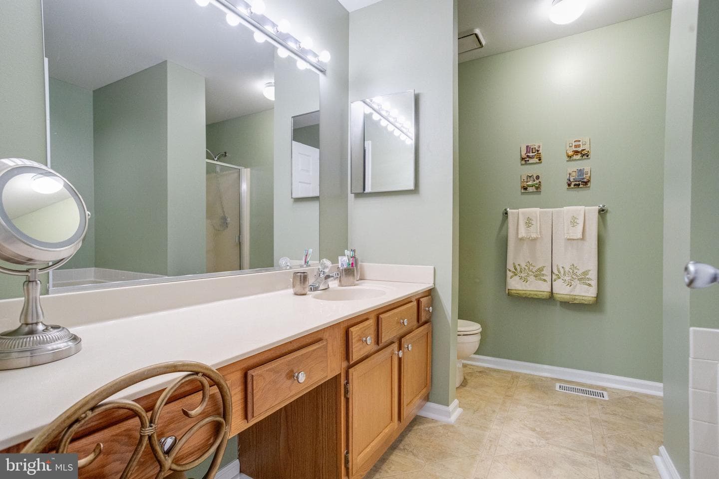 1410 Valbrook Court S photo 40