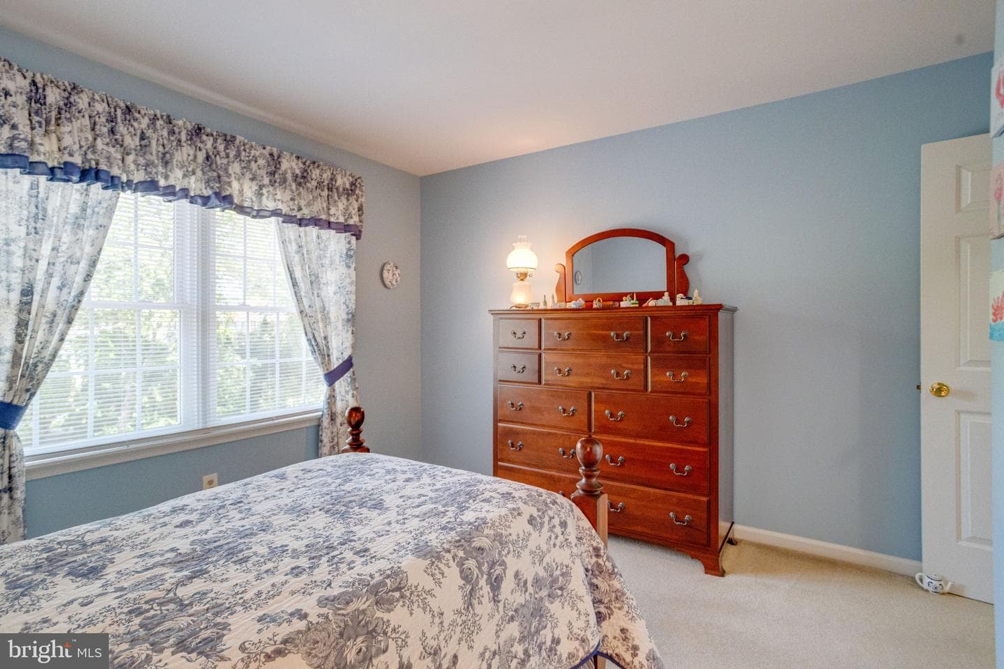 1410 Valbrook Court S photo 49