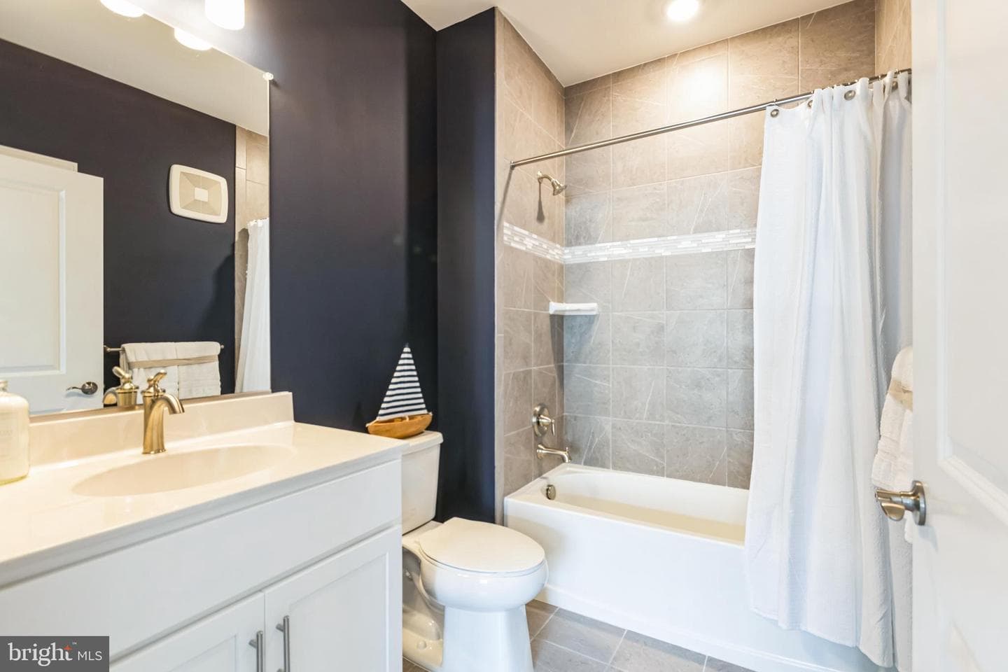 404 Bold Ruler Court #203 photo 10