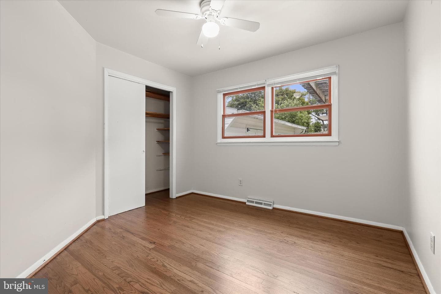 12 Vermont Place photo 29