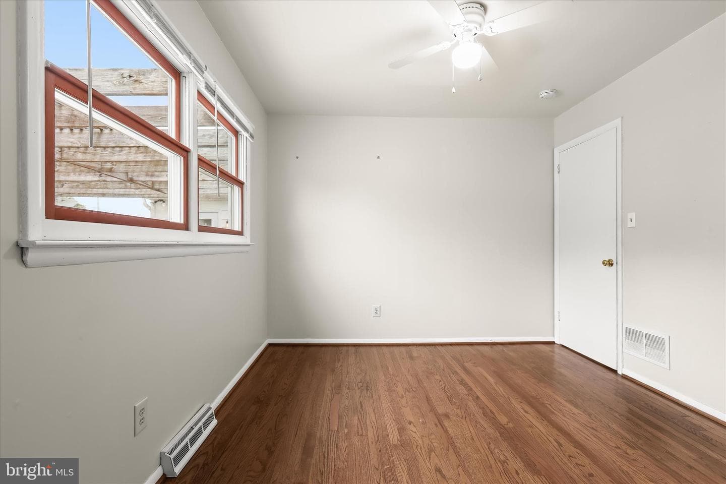 12 Vermont Place photo 30