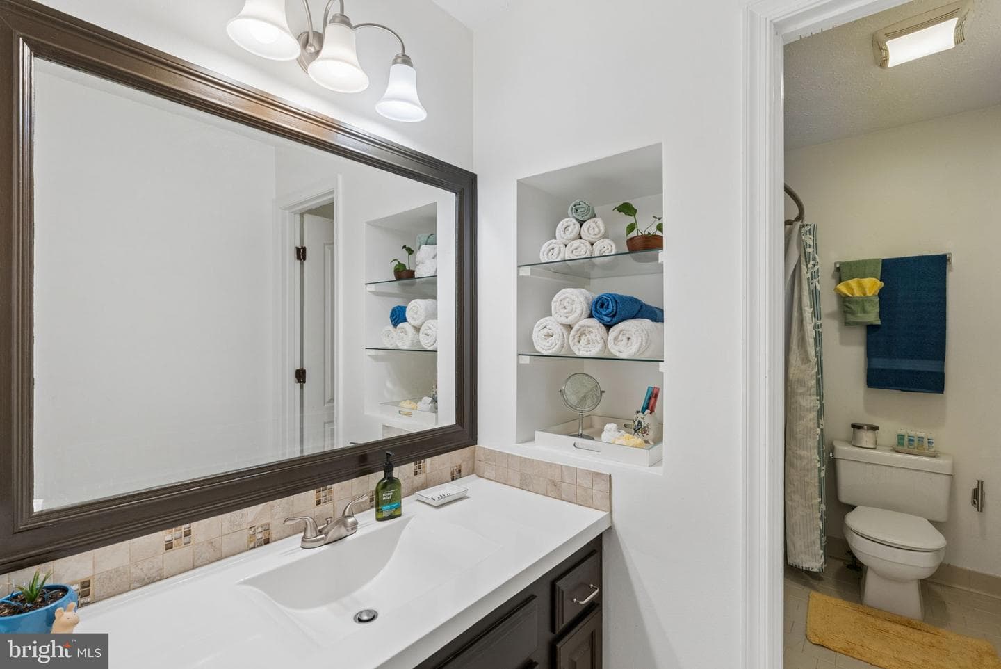 404 Crofton Court photo 28