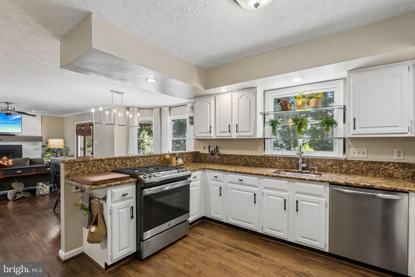 404 Crofton Court photo 6