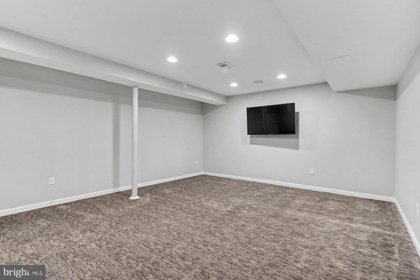 306 Loganwood Court photo 53