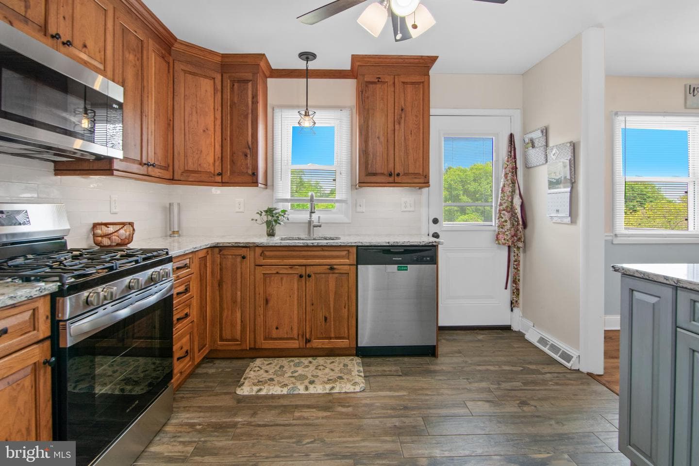 3223 Suffolk Lane photo 10