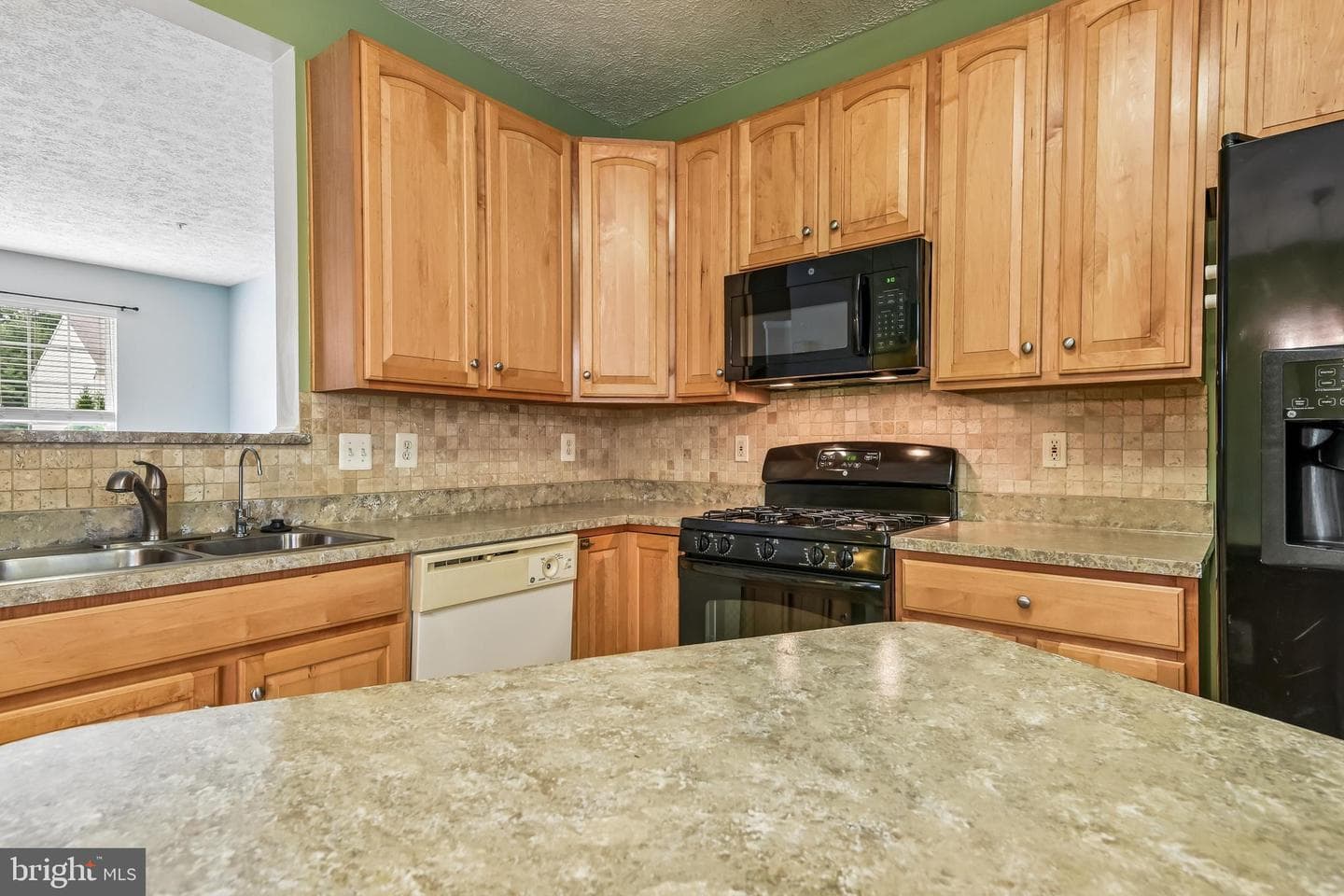 413 Foreland Garth photo 21