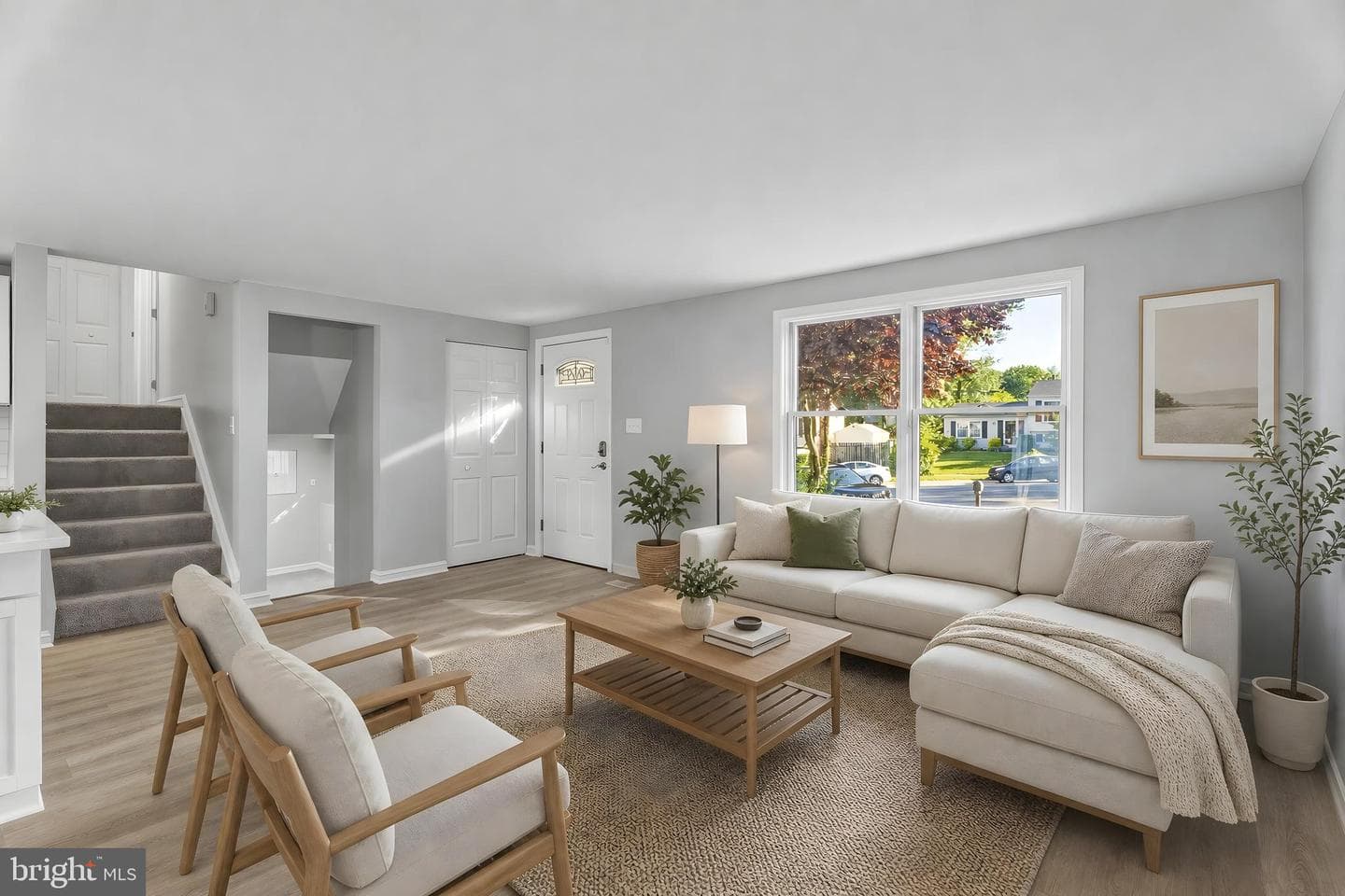 2043 Rushmore Court photo 4