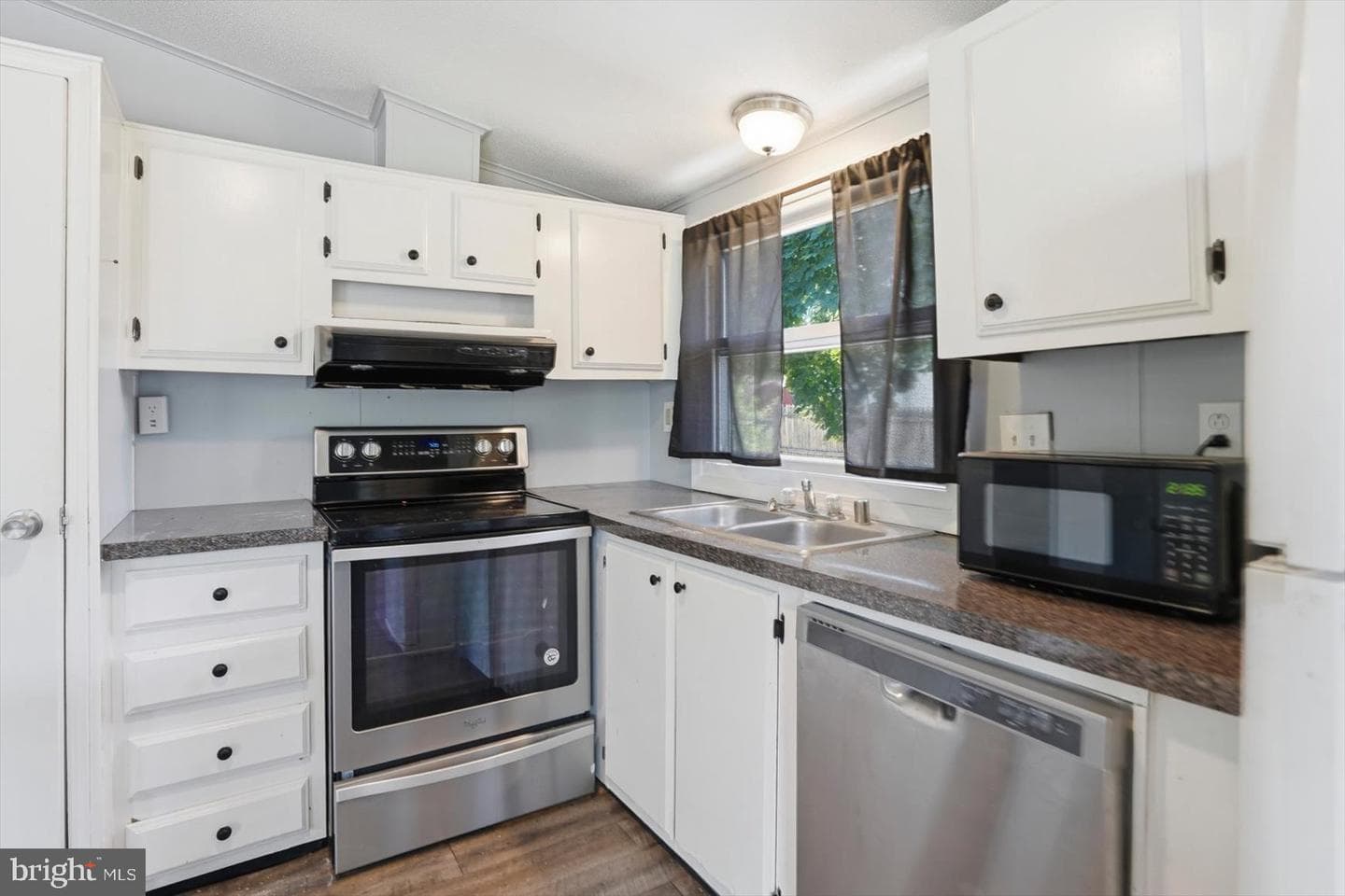 4015 Timothy Drive photo 6