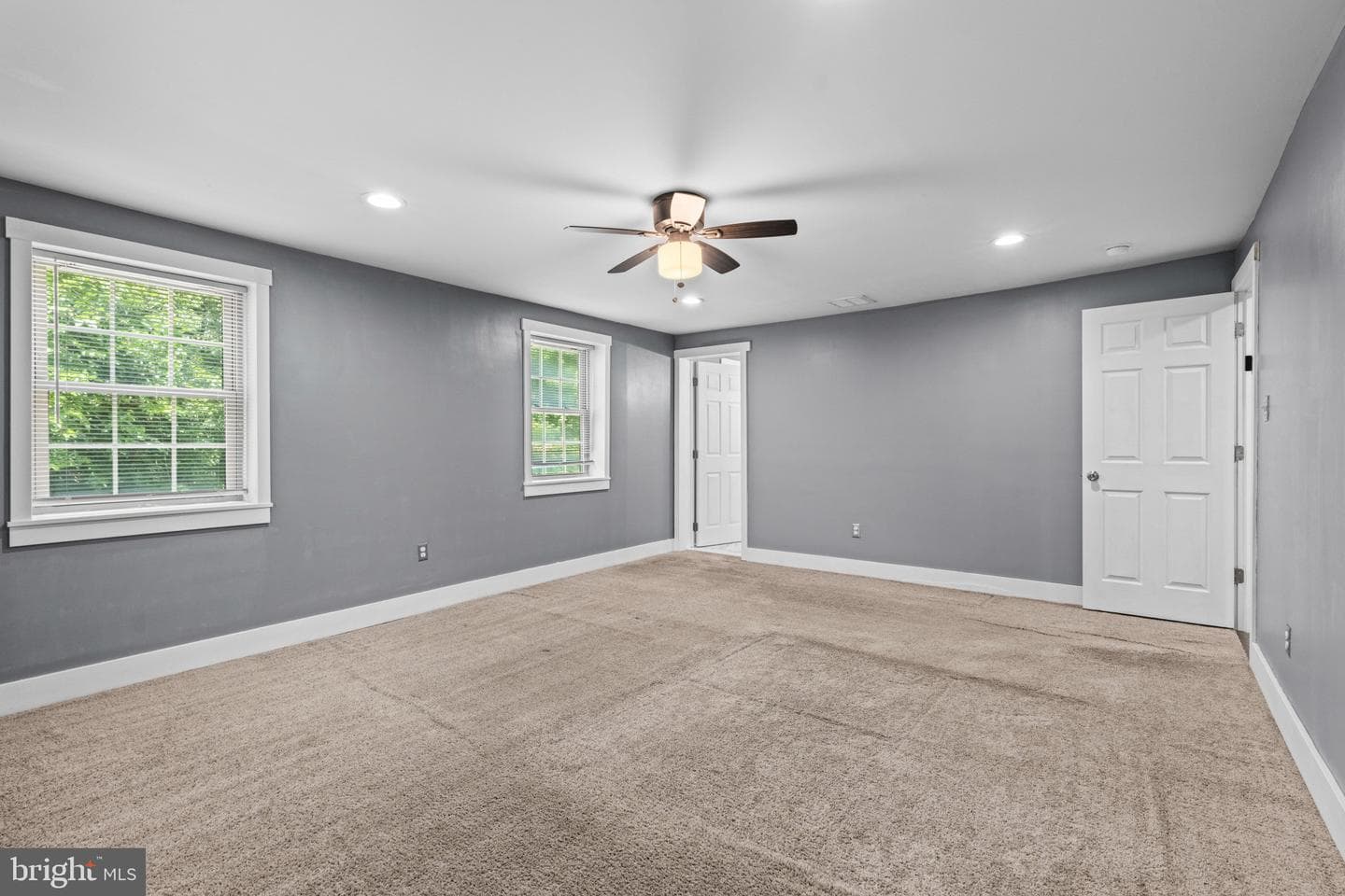 303 Irish Lane photo 16
