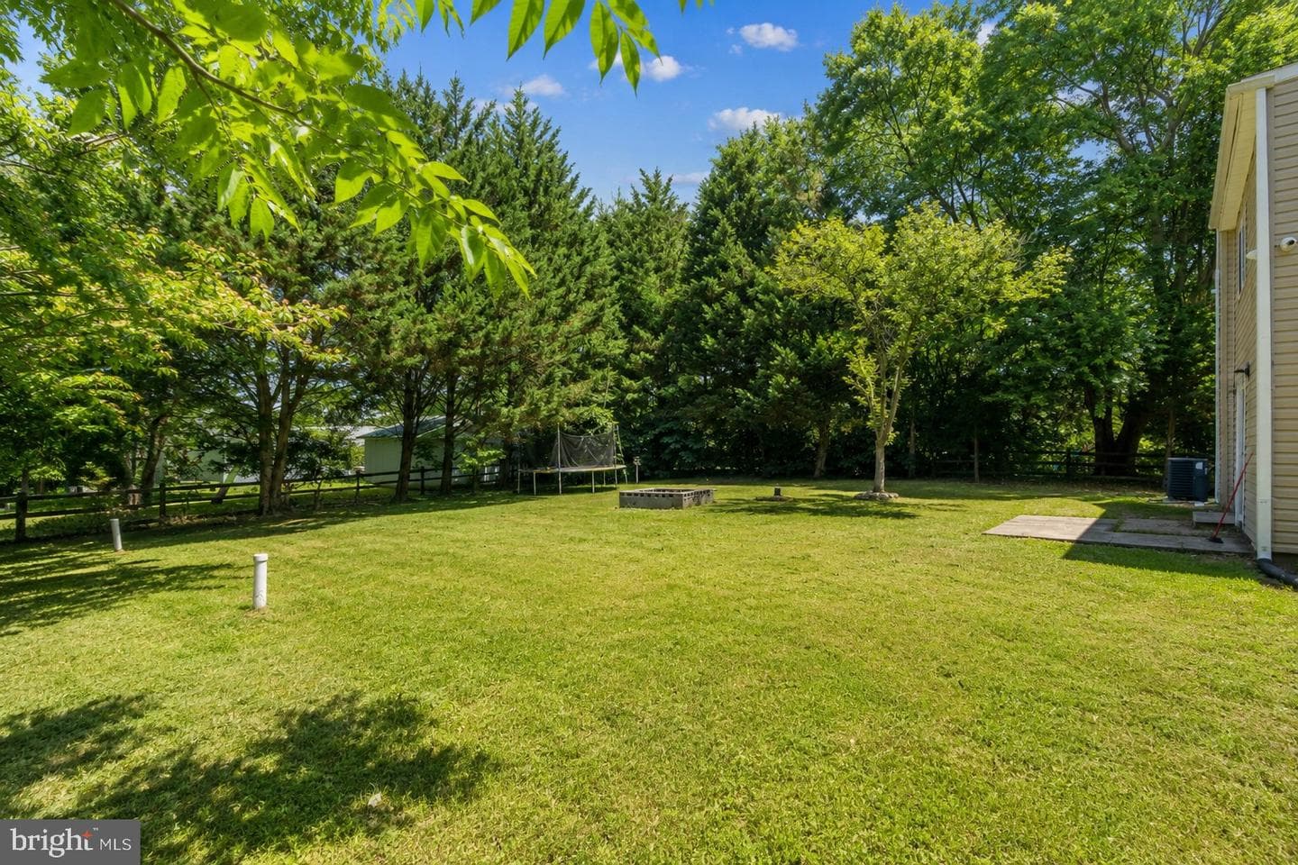 303 Irish Lane photo 32