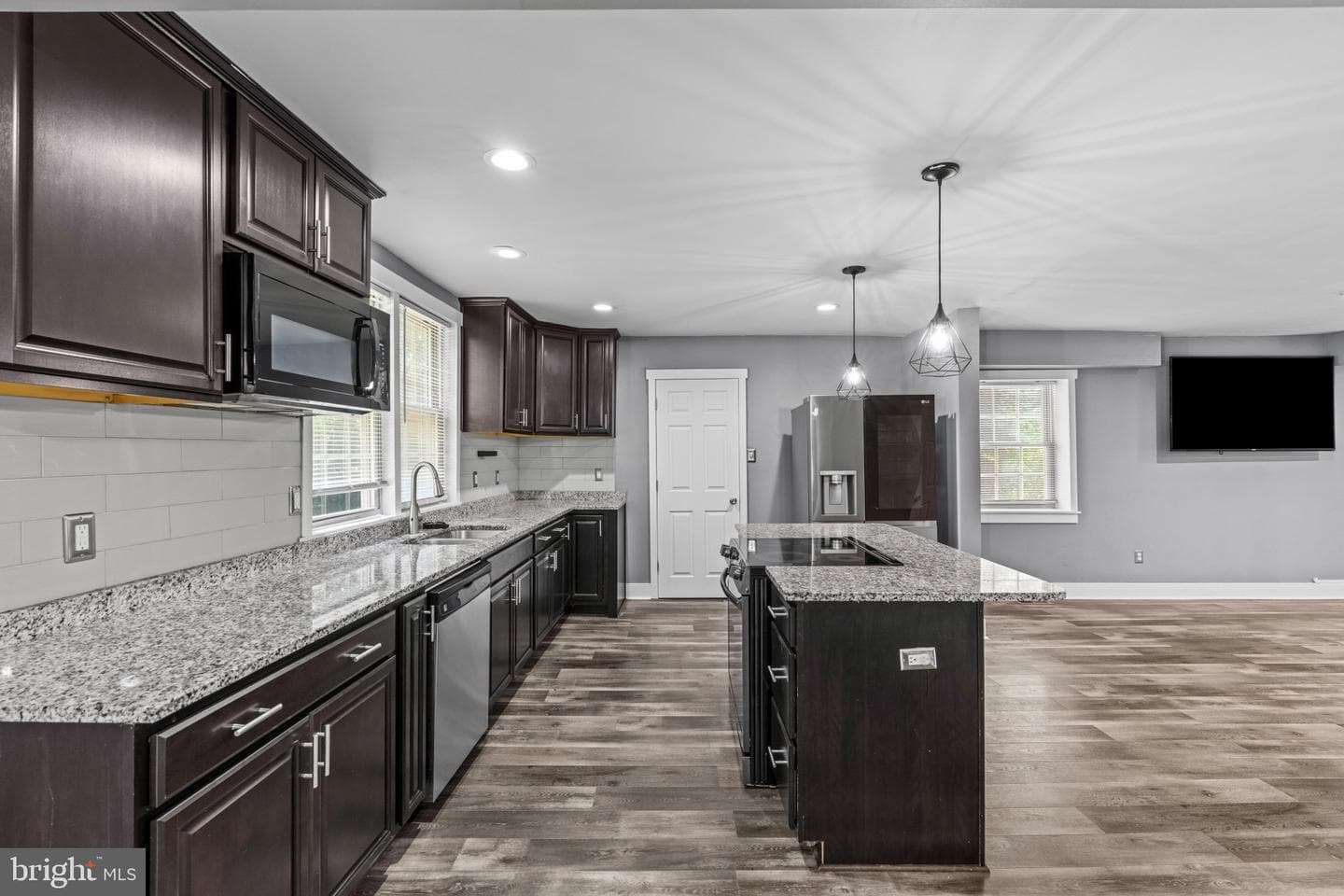 303 Irish Lane photo 8