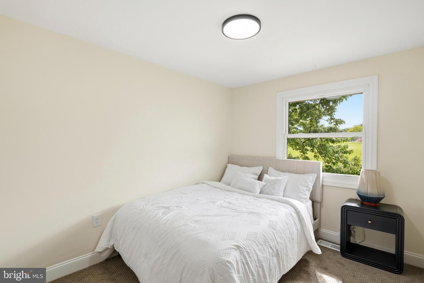 225 Haverhill Road photo 14