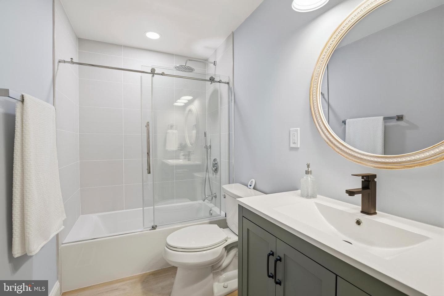 225 Haverhill Road photo 18