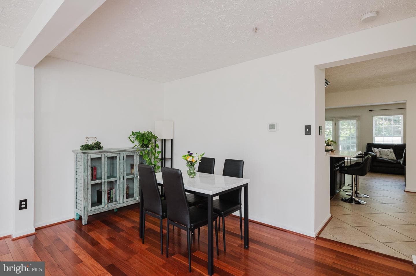 434 Rose Way photo 8