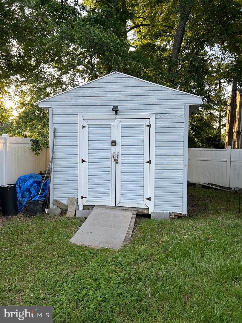 2408 Willoughby Beach Road photo 23