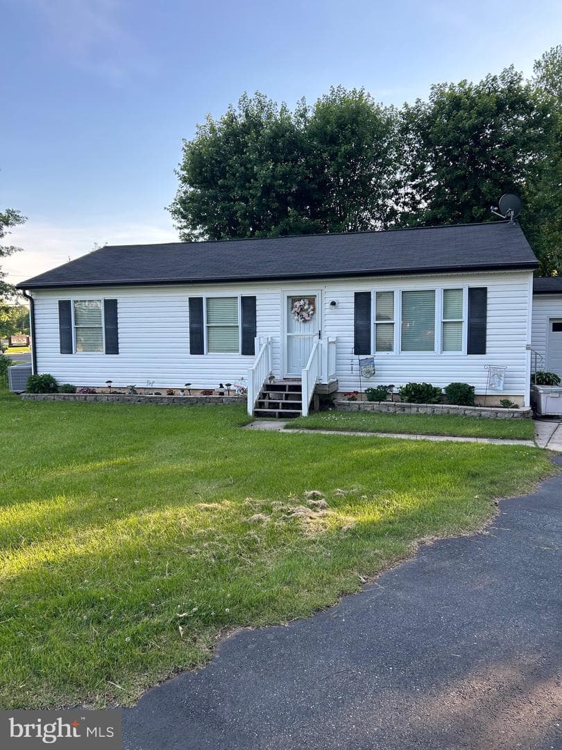 2408 Willoughby Beach Road photo 36
