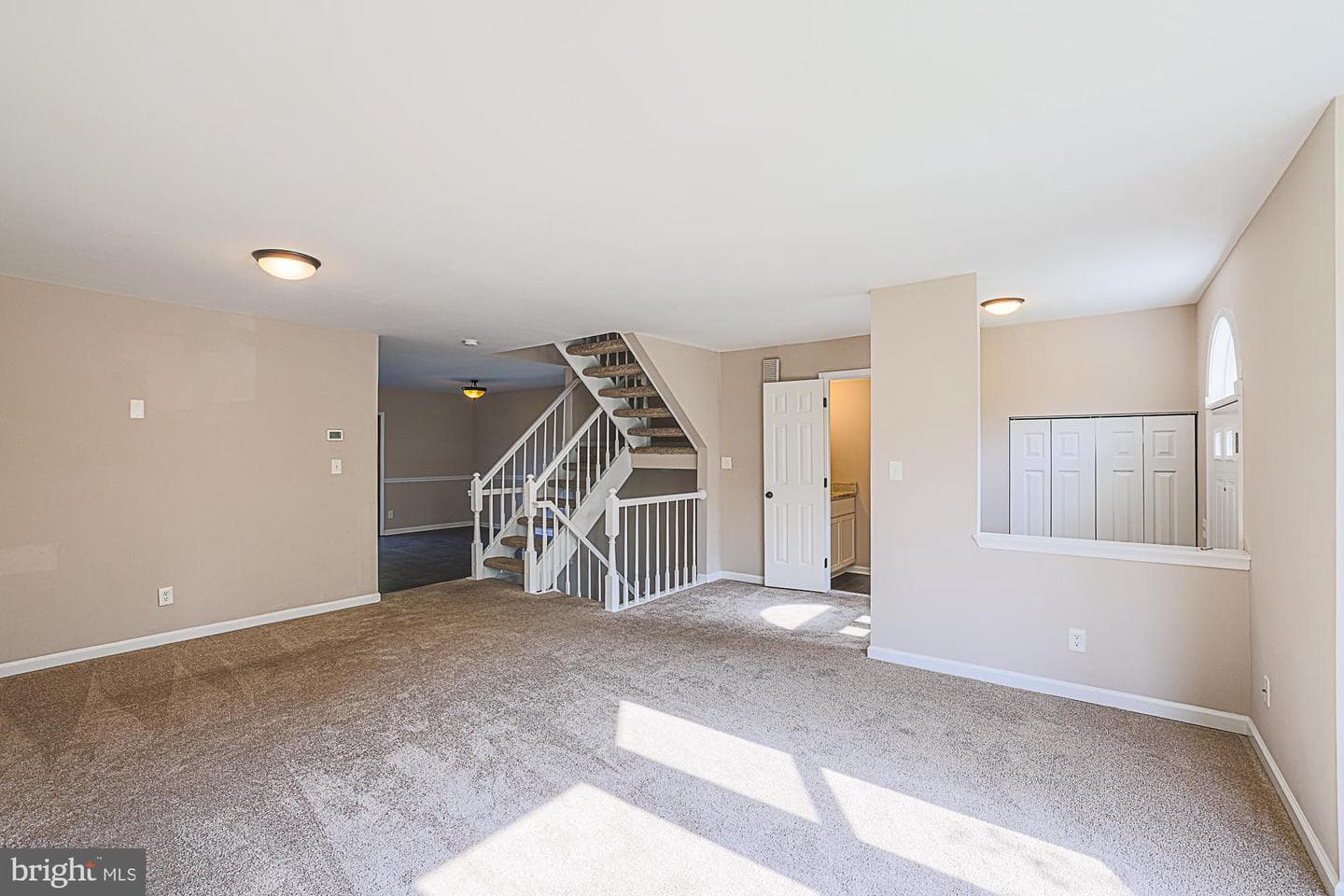 906 Buckland Place photo 10