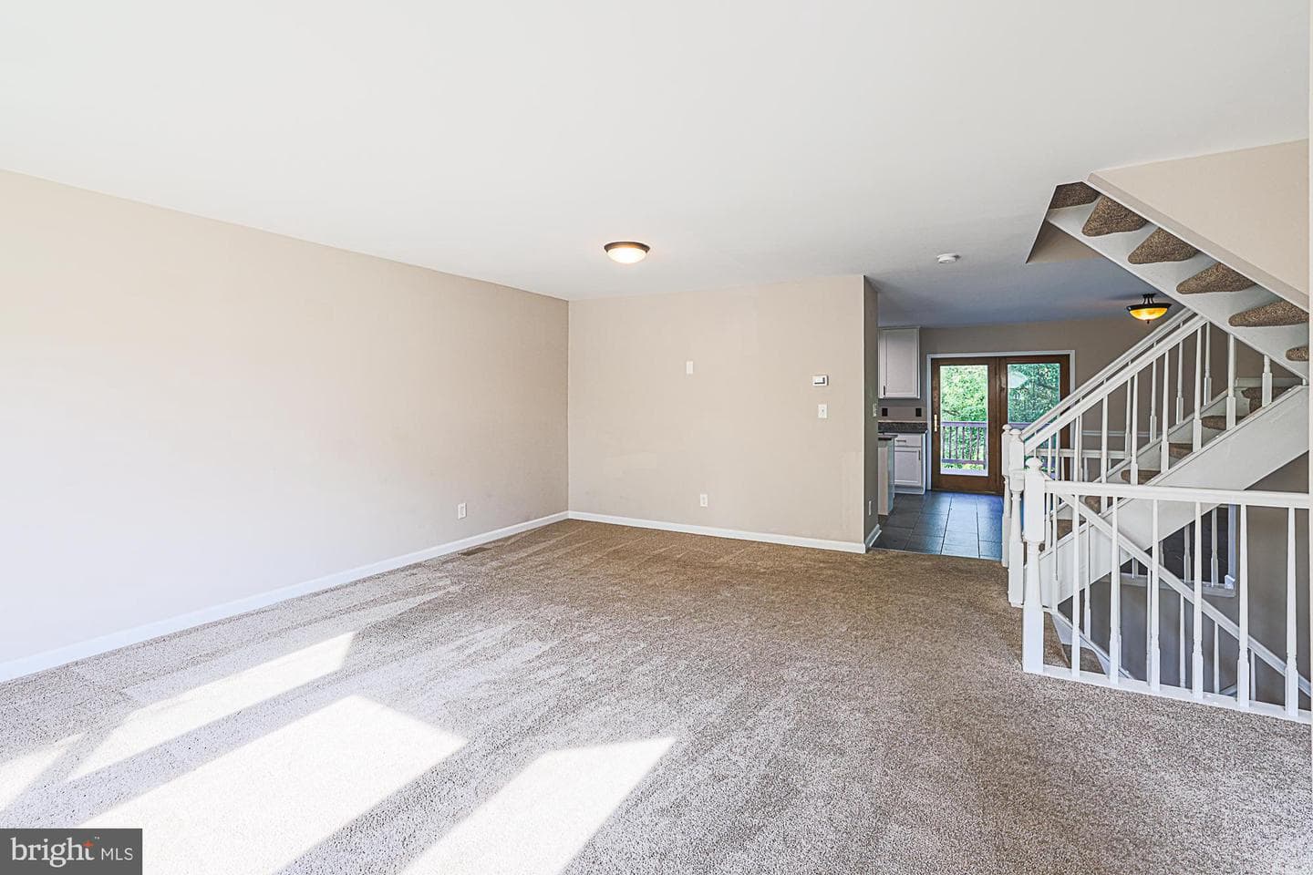 906 Buckland Place photo 12