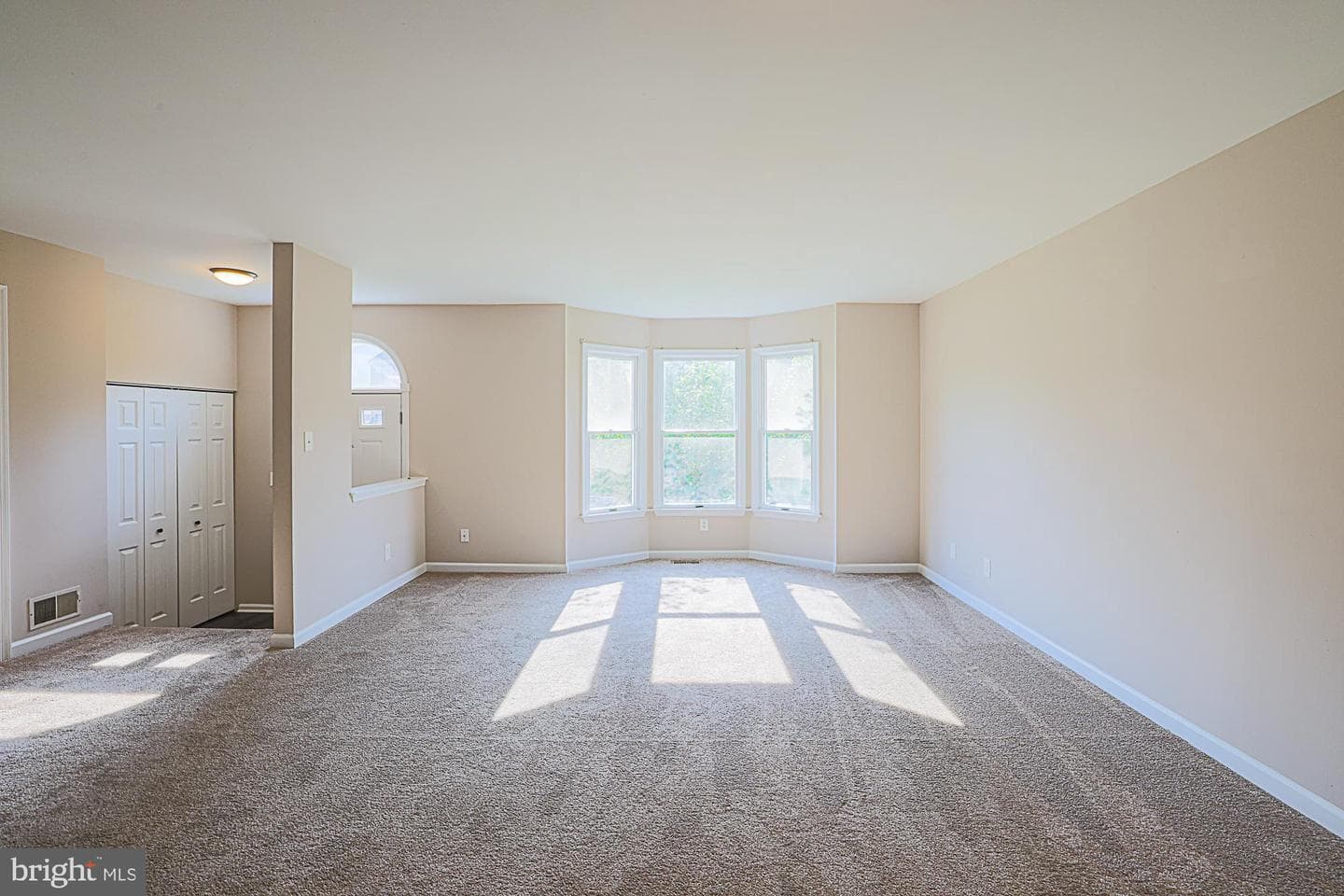 906 Buckland Place photo 14