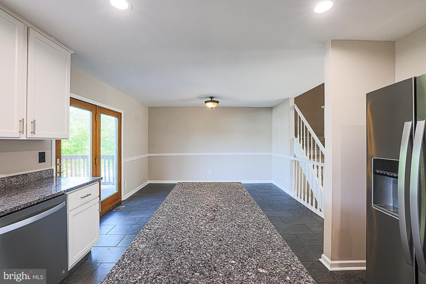906 Buckland Place photo 24