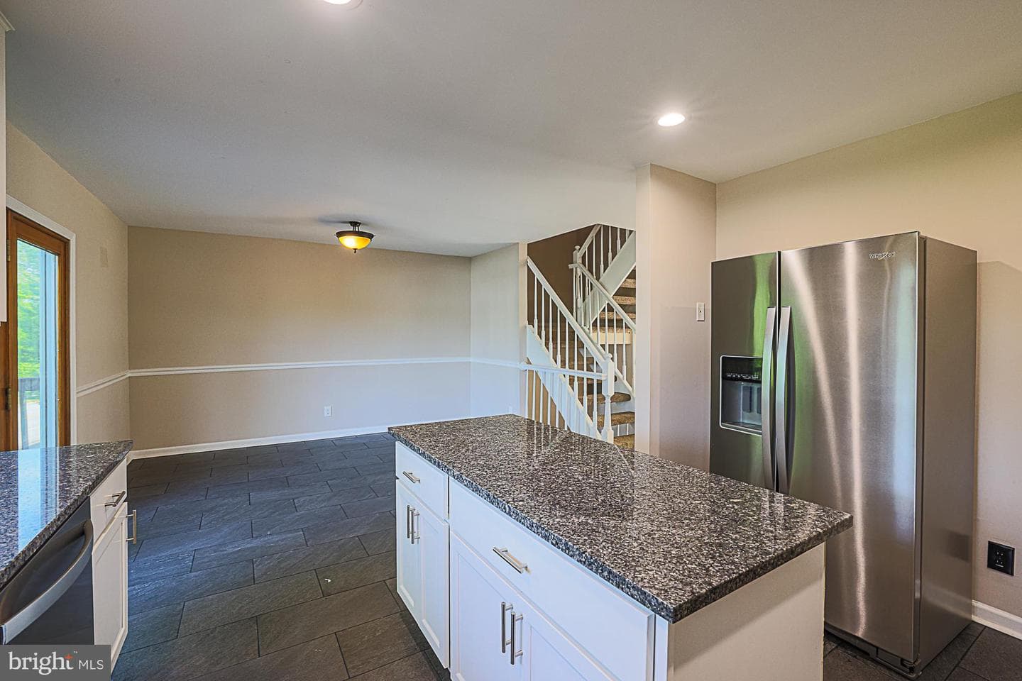906 Buckland Place photo 25